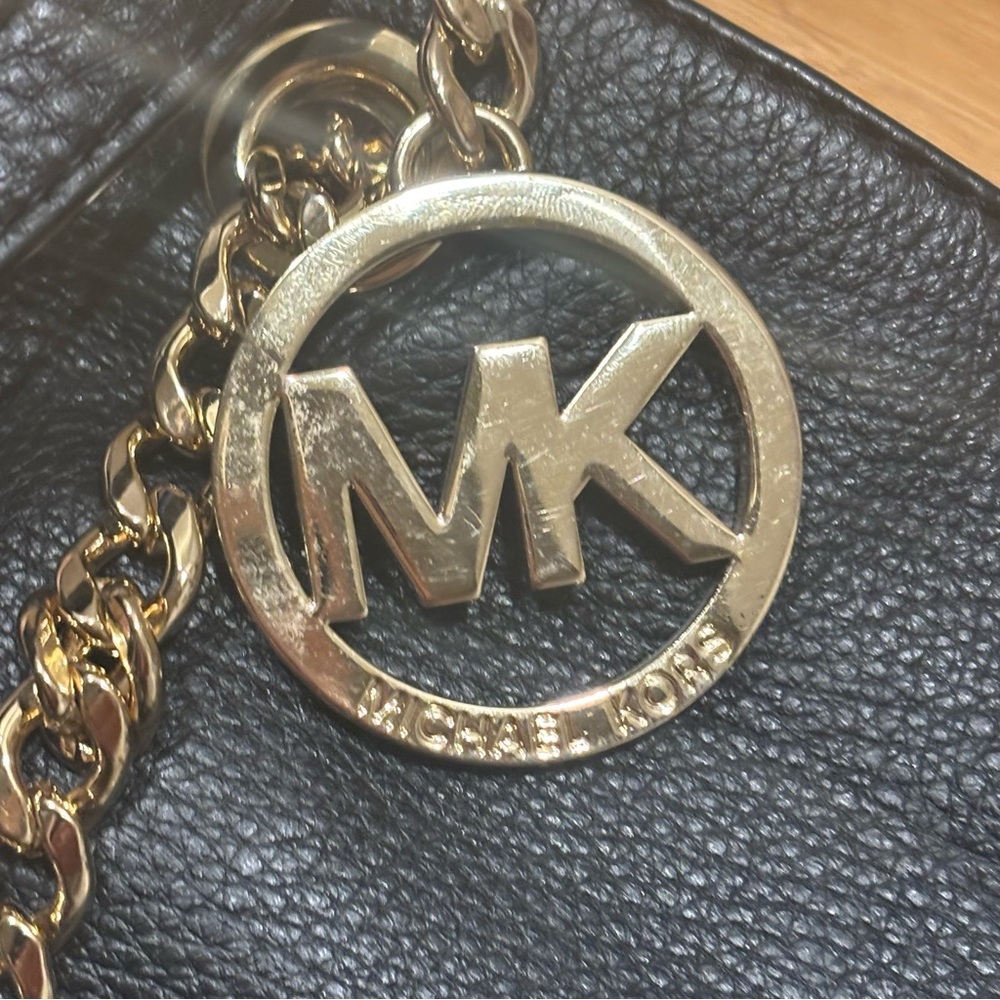 Michael Kors Black Leather Shoulder Bag - Picture 3 of 6